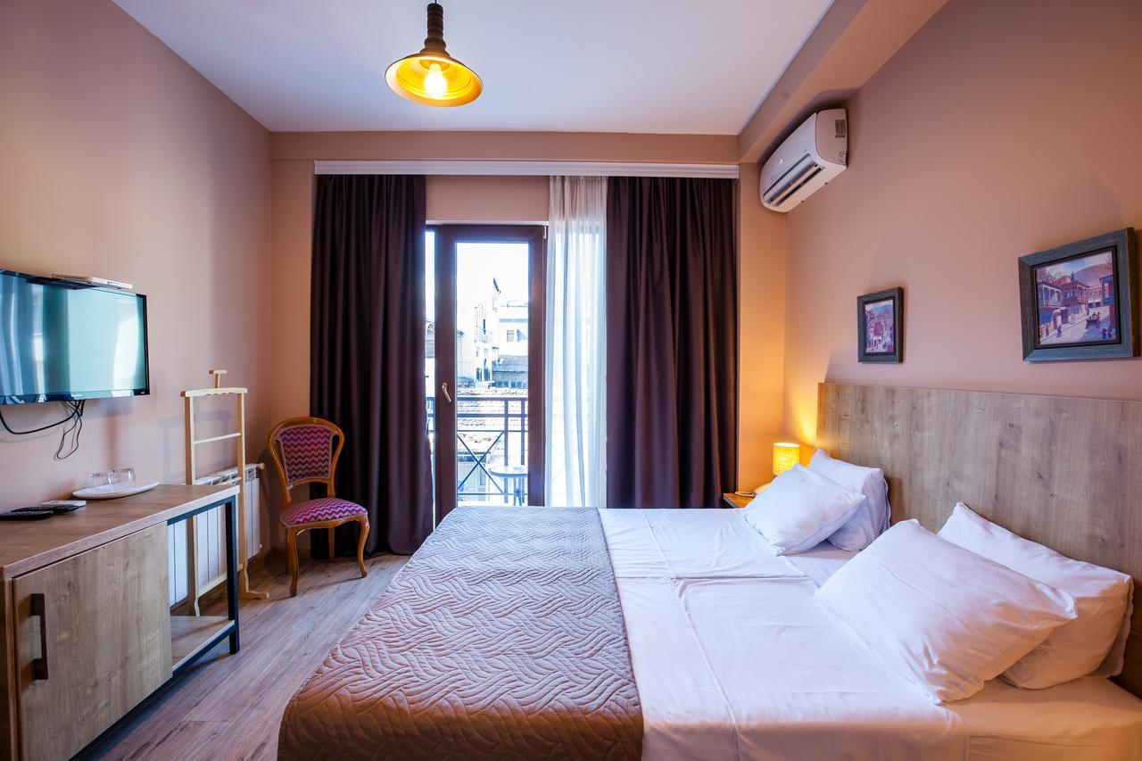 Hotel N16 Batumi Exterior foto